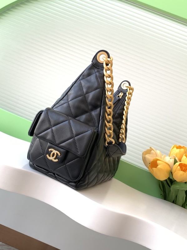 25C Hobo Large Lambskin Multi Pocket “27x35x18cm” -0201 =AS5302