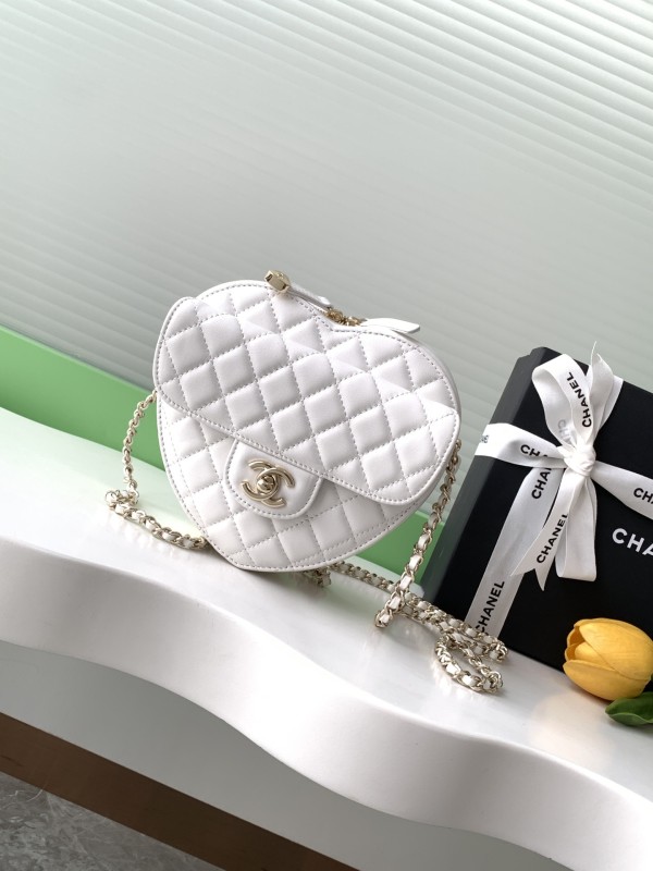 22CC Heart Bag Mini Lambskin “18x16.5x6.5cm” -006 =AS3191