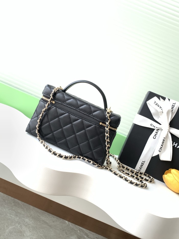 25B Vanity Case Small Lambskin “17x19.5x5cm” -085 =AP4385