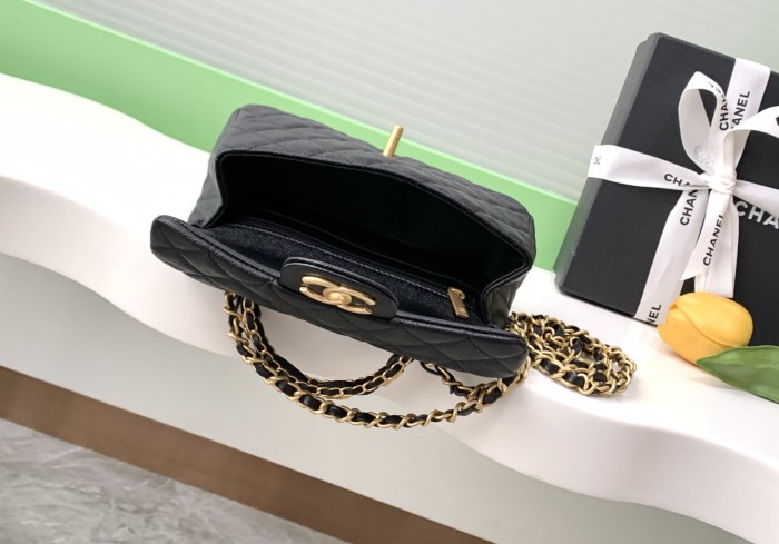 25B Classic Flap with Top Handle Small Caviar “12x19.5x6.5cm” -057 =AS5701
