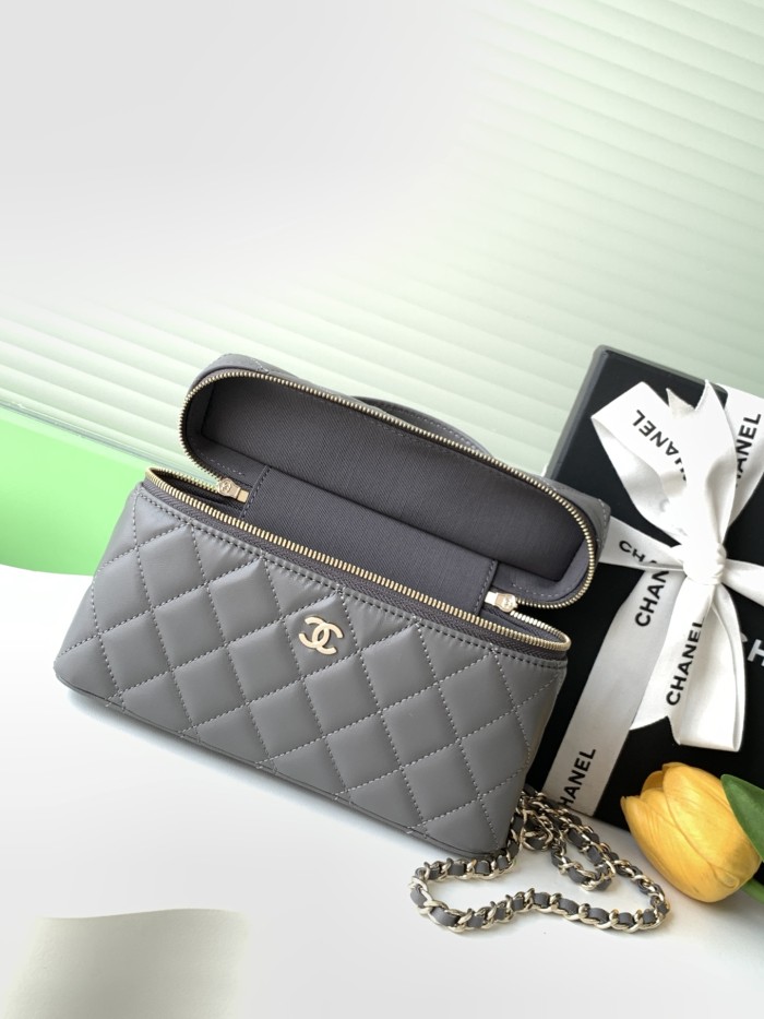 25B Vanity Case Small Lambskin “17x19.5x5cm” -085 =AP4385