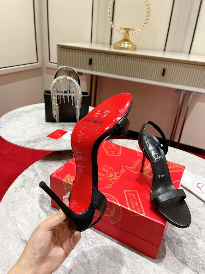 Lacquer Tip Thick Heel(Female)36-41=