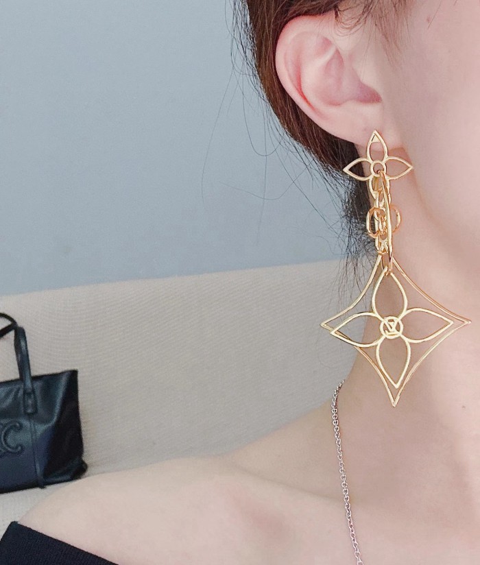 Earring 06=