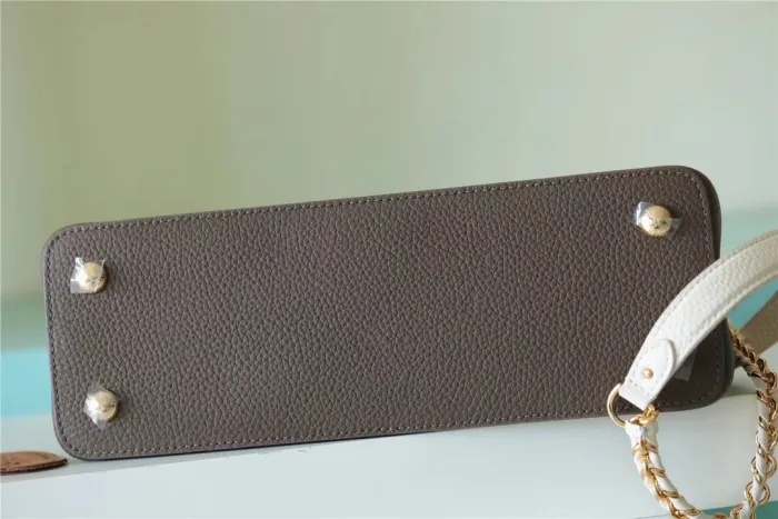 Capucines East West PM Bag “28*18*9CM” 0321