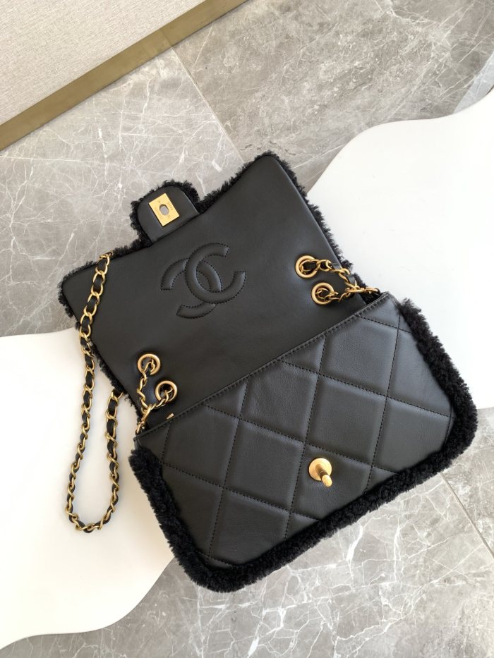 24K Medium Classic Flap Bag in Shearling Leather “16x23.5x7.5cm” -067 =AS5149