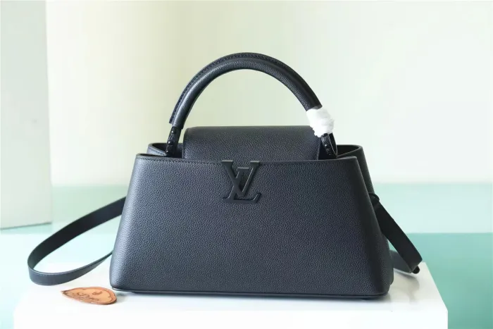 Capucines East West MM Bag “31.5*21*11CM” 0621