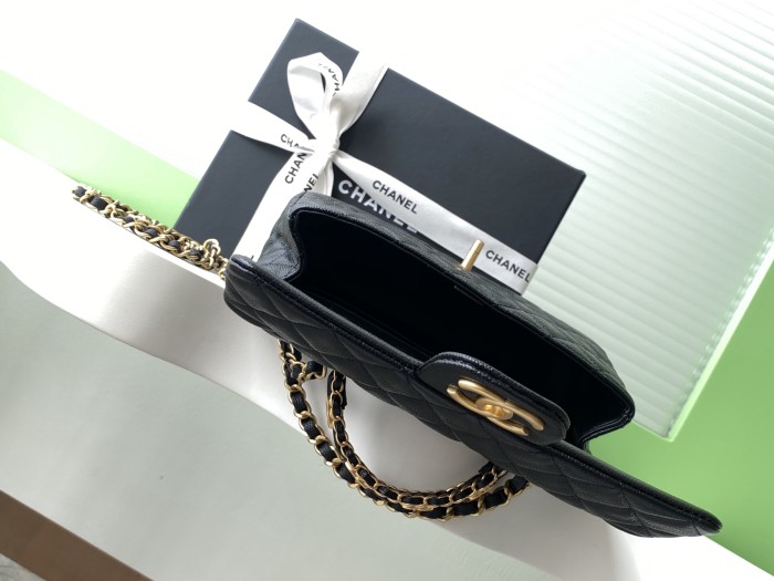 25B Classic Flap with Top Handle Medium Caviar “13.5x22.5x6cm” -087 =AS5702