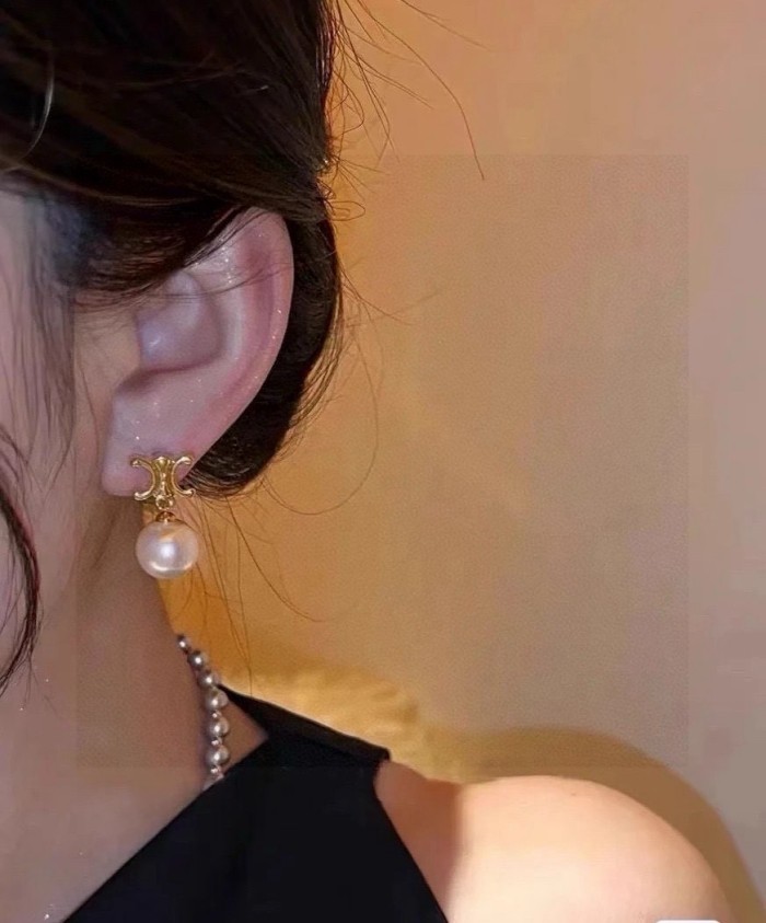 Earring 04=