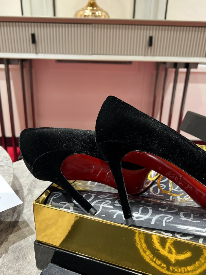 Lacquer Tip Thick Heel(Female)36-41=