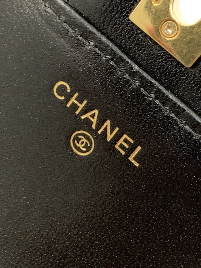 25B Classic Flap with Top Handle Small Lambskin “12.3x19x5cm” -057 =AP4674
