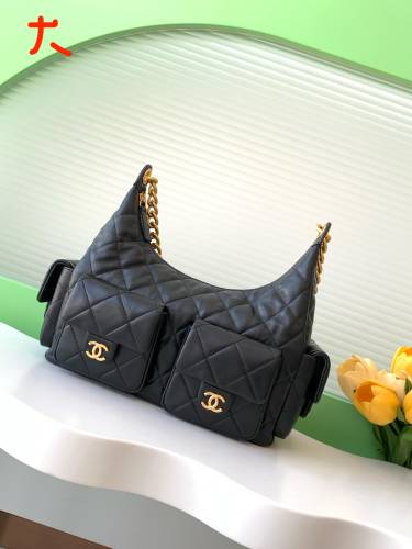 25C Hobo Large Lambskin Multi Pocket “27x35x18cm” -0201 =AS5302