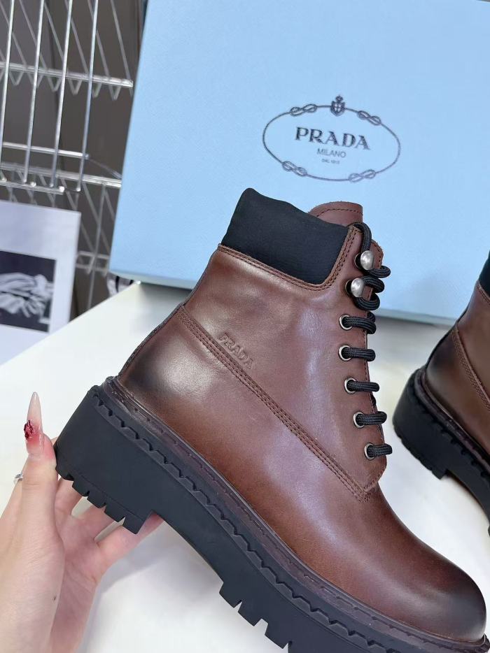 Boots (Female) 35-40=