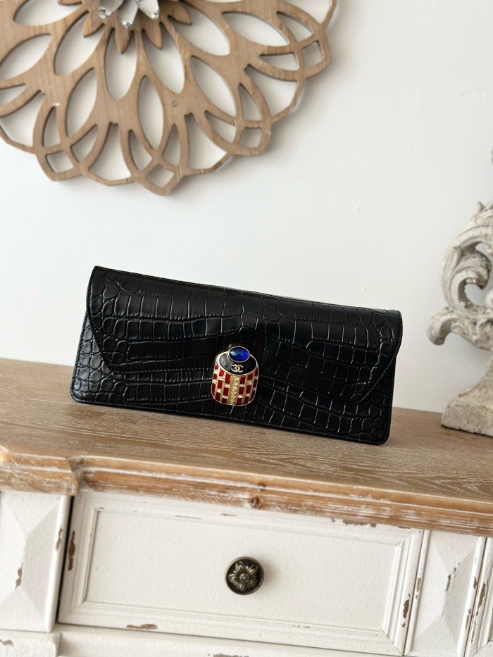 Vintage Crocodile Embossed Clutch “30x13x4cm” -008 =A2217