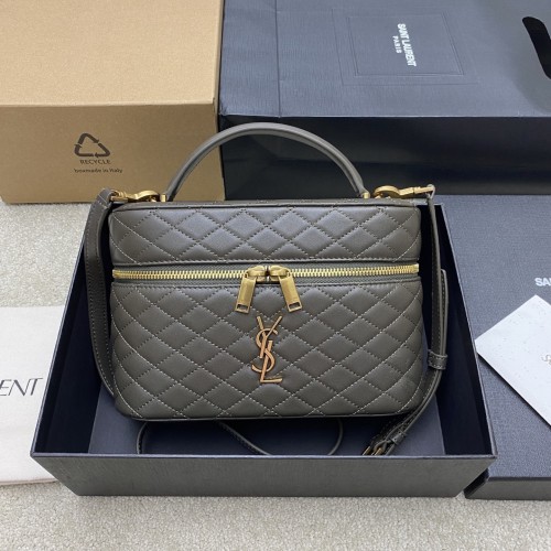 GABY large vanity bag in lambskin  22.5*15*8CM  -006=