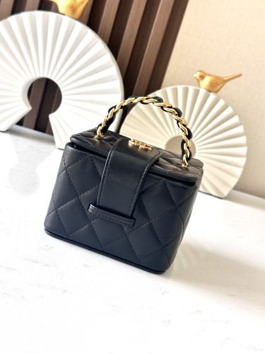Vintage Mini Vanity Case Grained Calfskin “11x9.5x8.5cm” -036 =2227