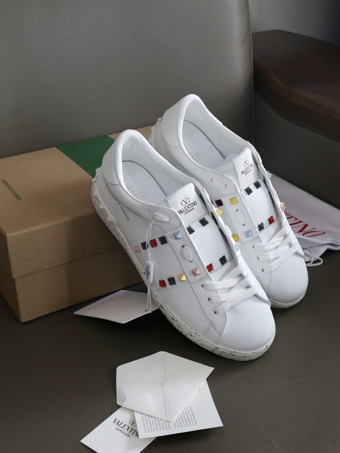 Rockstud Untitled Sneaker(Unisex)36-45=