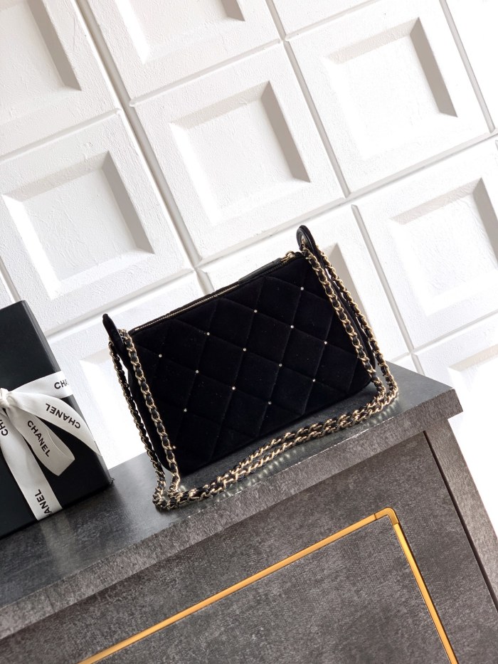 25K Mini Quilted Velvet Clutch with Chain “21x12x5.5cm” -075 =AS4861