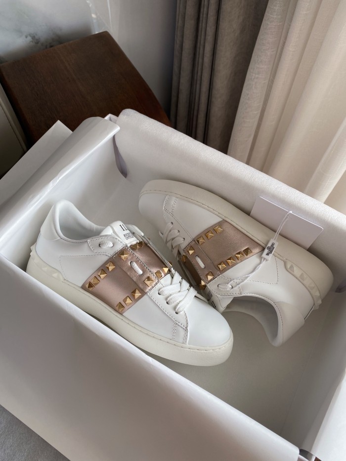 Rockstud Untitled Sneaker(Unisex)36-45=