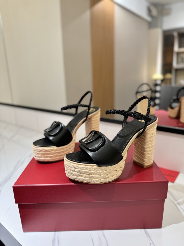 Signature Calfskin Slingback Pump(Female)36-41=