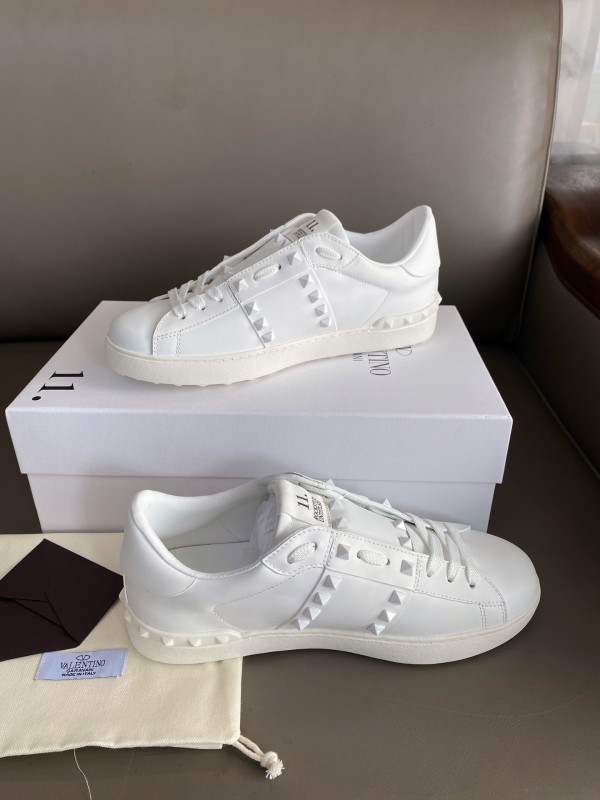 Rockstud Untitled Sneaker(Unisex)36-45=