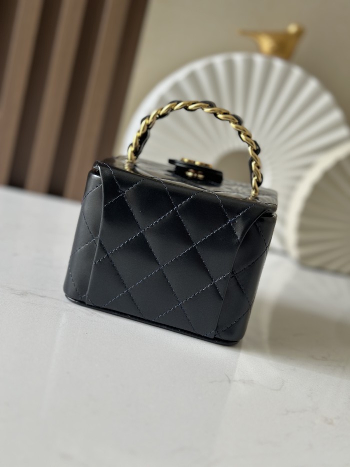 Vintage Mini Vanity Case Patent Lambskin “11x9.5x8.5cm” -036 =2227