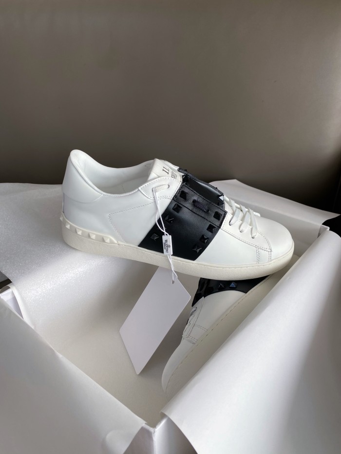 Rockstud Untitled Sneaker(Unisex)36-45=