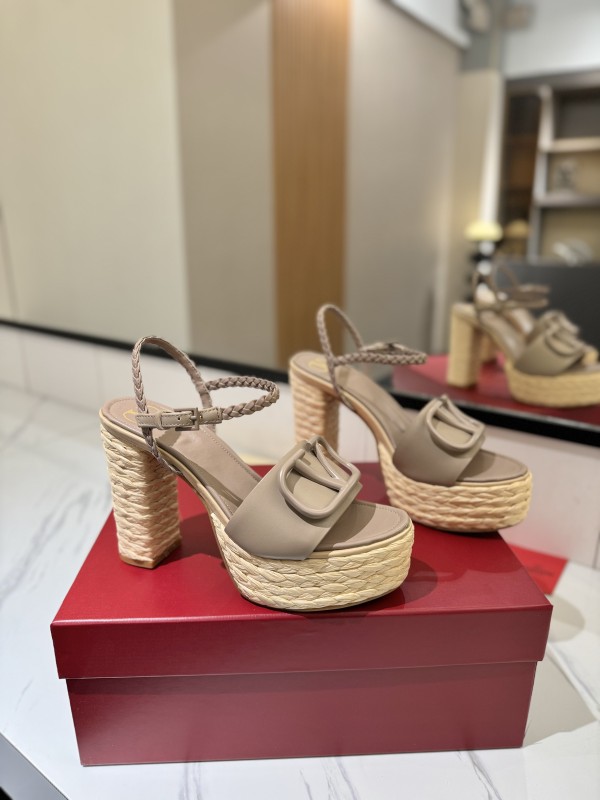 Signature Calfskin Slingback Pump(Female)36-41=