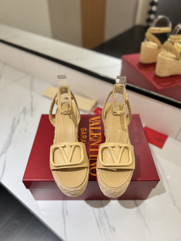 Signature Calfskin Slingback Pump(Female)36-41=