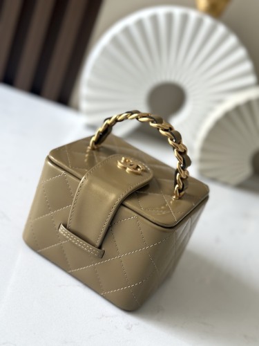 Vintage Mini Quilted Vanity Case “11x9.5x8.5cm” -036 =2227