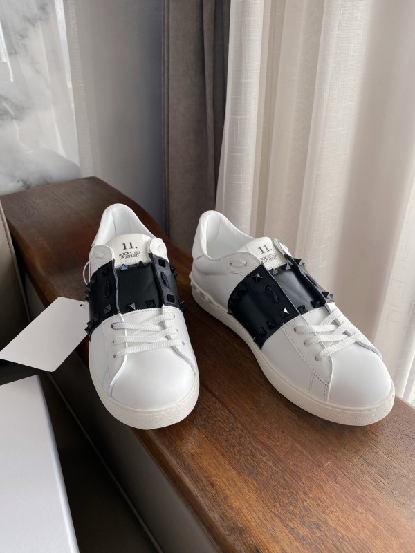 Rockstud Untitled Sneaker(Unisex)36-45=