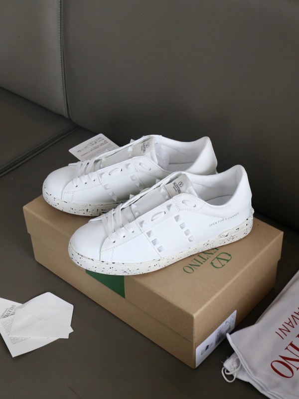 Rockstud Untitled Sneaker(Unisex)36-45=