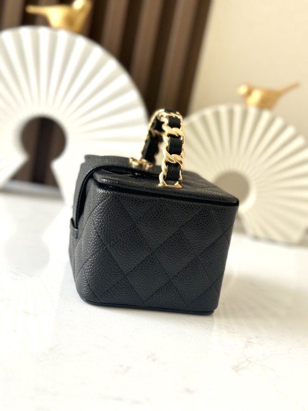 Vintage Mini Vanity Case Grained Calfskin “11x9.5x8.5cm” -036 =2227