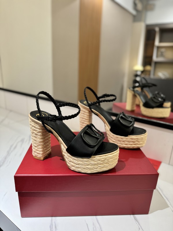 Signature Calfskin Slingback Pump(Female)36-41=