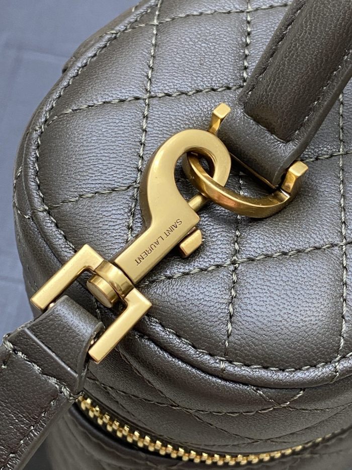 GABY large vanity bag in lambskin  22.5*15*8CM  -006=