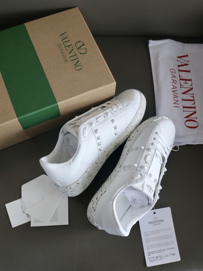 Rockstud Untitled Sneaker(Unisex)36-45=