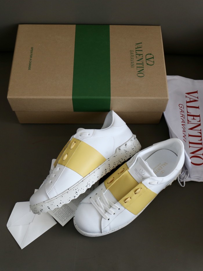 Rockstud Untitled Sneaker(Unisex)36-45=