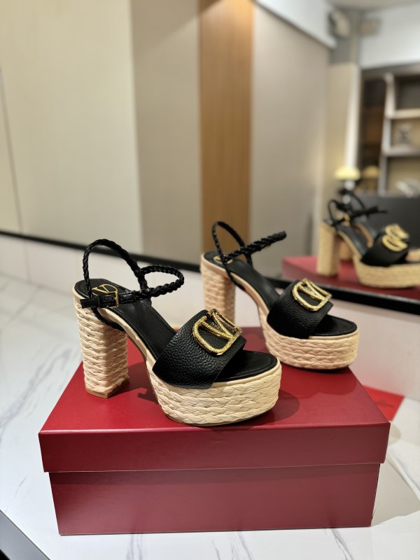 Signature Calfskin Slingback Pump(Female)36-41=