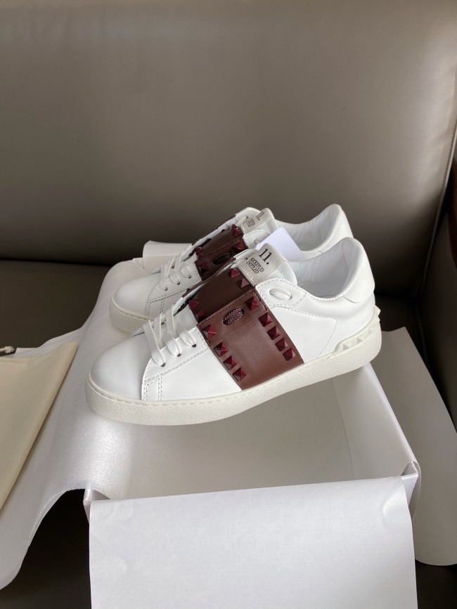Rockstud Untitled Sneaker(Unisex)36-45=
