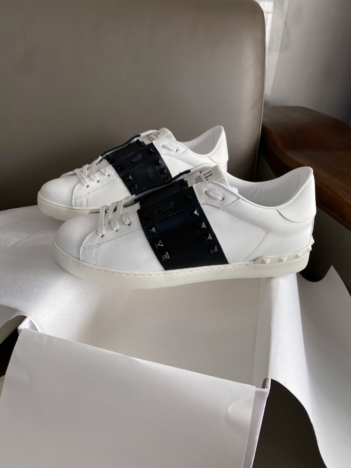 Rockstud Untitled Sneaker(Unisex)36-45=