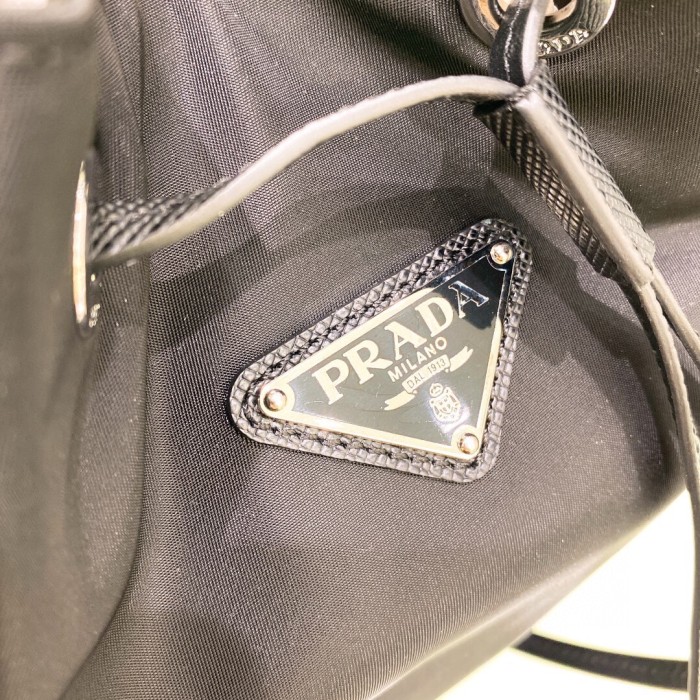 Re-Nylon Logo Bucket Bag“24*23*12CM”-086=