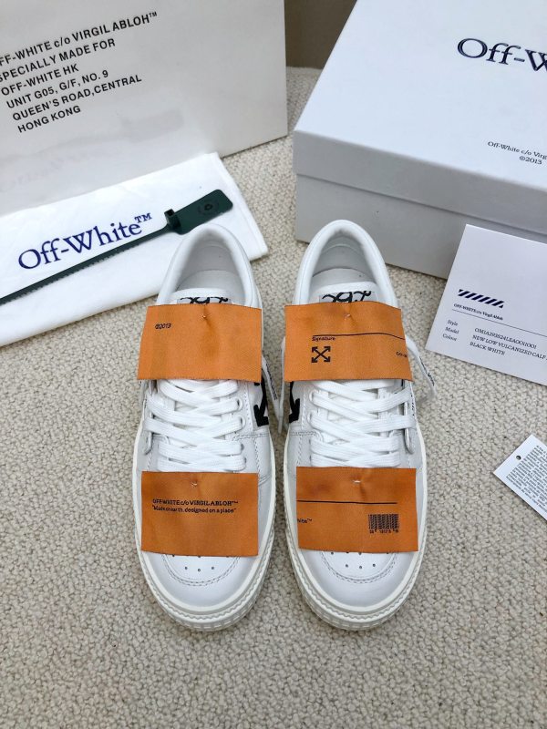 LOW 3.0 OFF COURT SNEAKER（Unisex) 35-45-003=