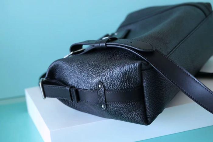 GM Biker “38*15*15CM” 008