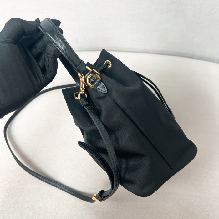 Re-Nylon Mini-Bag“21*16*10CM”-086=