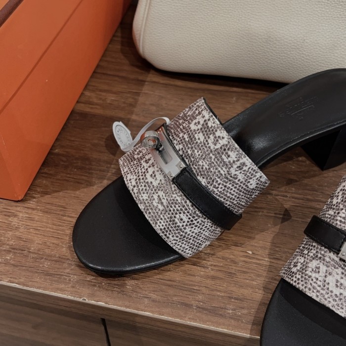 Gigi Slides(Female)36-41=