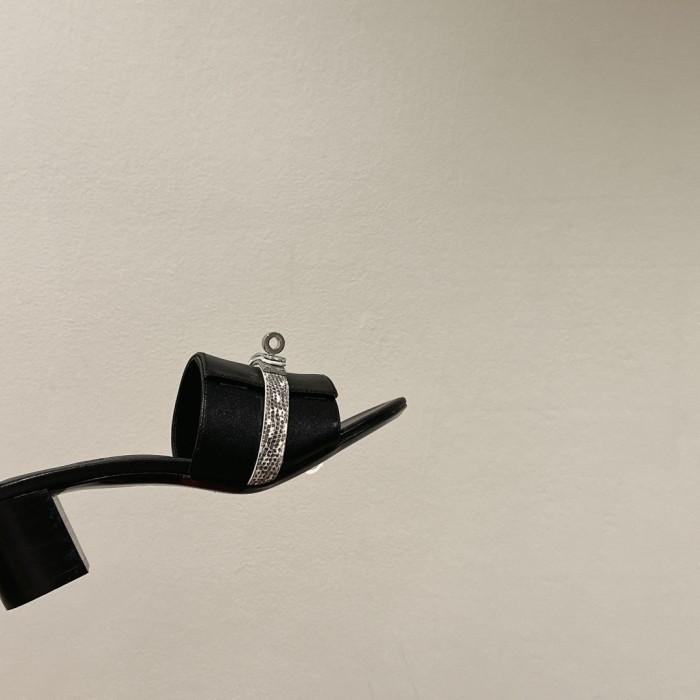 Gigi Slides(Female)36-41=