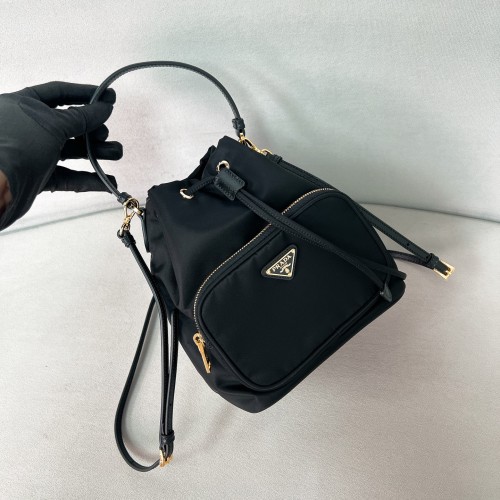 Duet Re-Nylon Bucket Bag“23*18*12CM”-086=