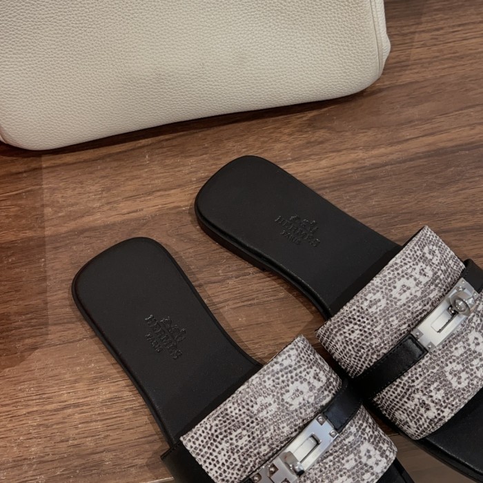 Gigi Slides(Female)36-41=