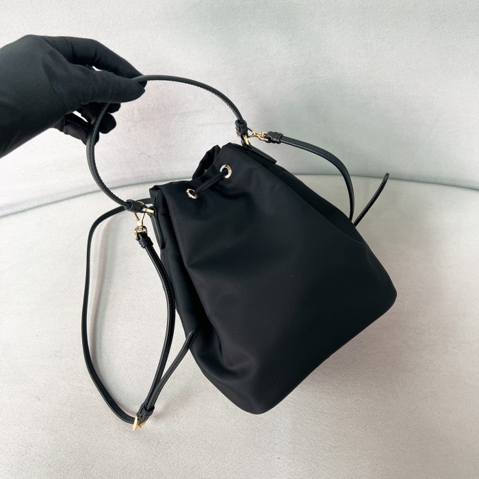 Duet Re-Nylon Bucket Bag“23*18*12CM”-086=