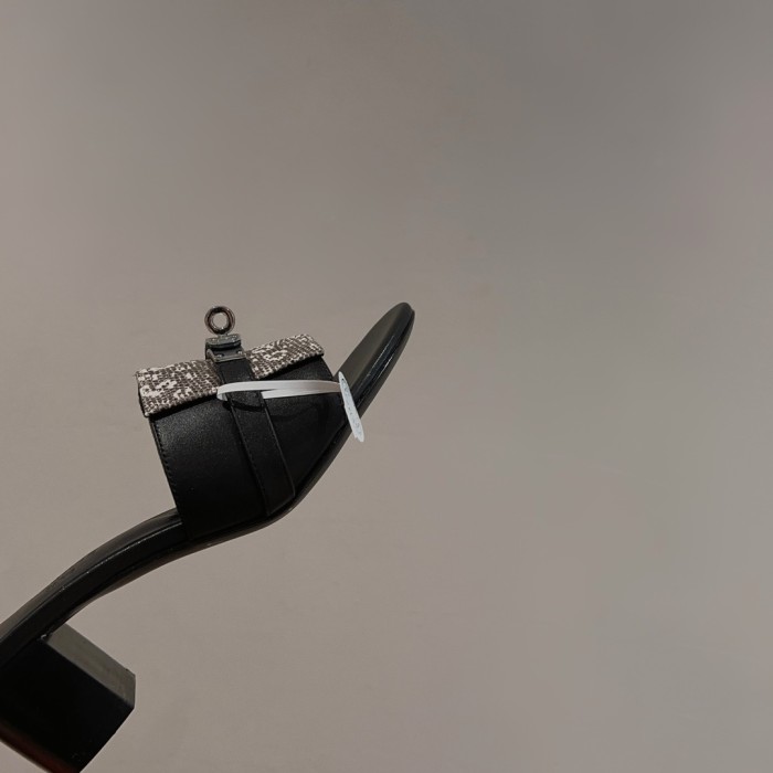 Gigi Slides(Female)36-41=