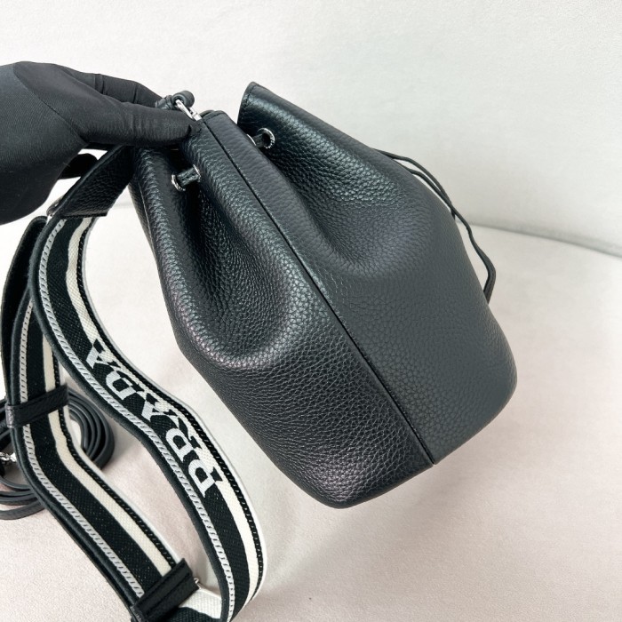 Cornflower Leather Bucket Bag“25*20*14CM”-0801=